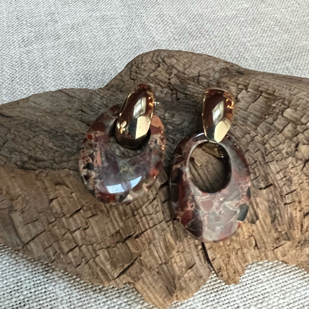 Vintage 1980’s Agate earrings. pretty brown tones
